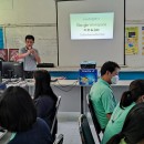 คณะครูและบุคลากรทางการศึกษา โรงเรียนหินตลาดศรีสง่าวิทยา และโรงเรียนหินตลาดฯ สาขา ศรีภูทอง นำโดย ท่านผอ.อภิมุข  ลี้พงษ์กุล  ได้เข้ารับการอบรมการใช้งาน  Google workspace.  โดยมีคุณครูณัฐพล  กันพล  เป็นวิทยากร